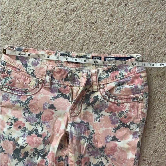 Pink floral Miss Me Jeans - Picture 7 of 10